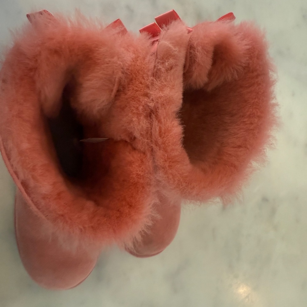 Bailey Bow - image 6